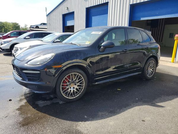 2013 PORSCHE CAYENNE GTS