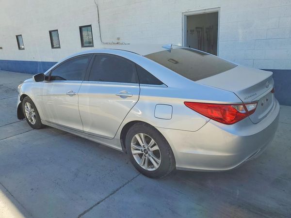 2013 HYUNDAI SONATA GLS/ GLS Popular