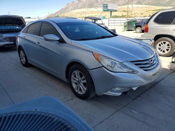 2013 HYUNDAI SONATA GLS/ GLS Popular