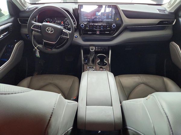 2021 TOYOTA HIGHLANDER