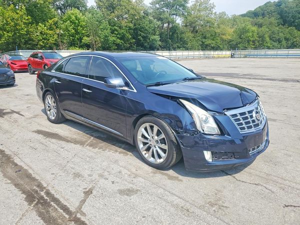 2014 CADILLAC XTS Luxury