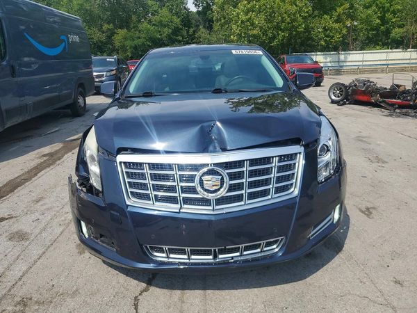 2014 CADILLAC XTS Luxury