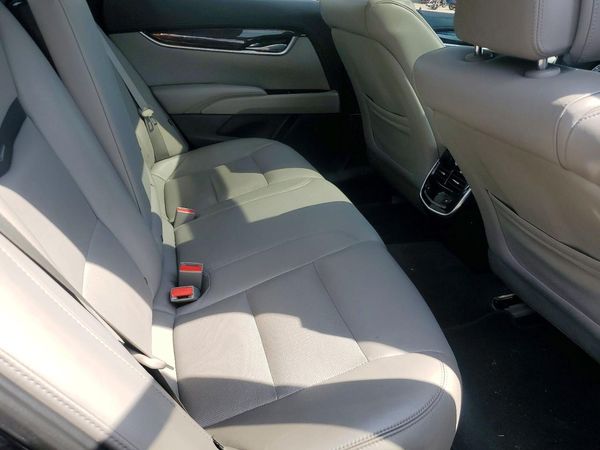 2014 CADILLAC XTS Luxury