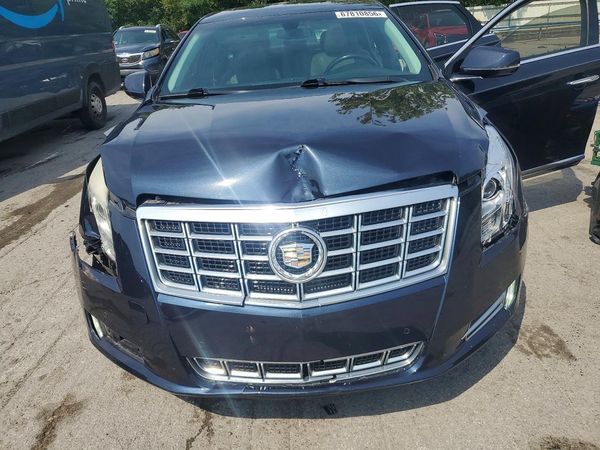 2014 CADILLAC XTS Luxury