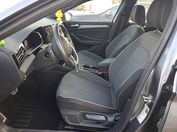 2025 VOLKSWAGEN JETTA Sport