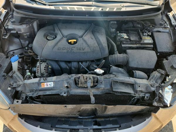 2013 HYUNDAI ELANTRA