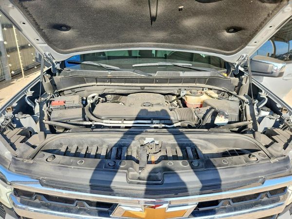 2024 CHEVROLET SILVERADO LT — Engine bay