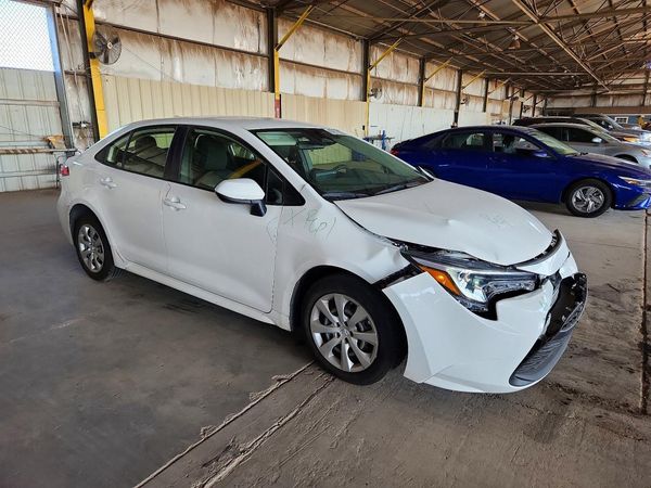 2024 TOYOTA COROLLA — Passenger 3/4