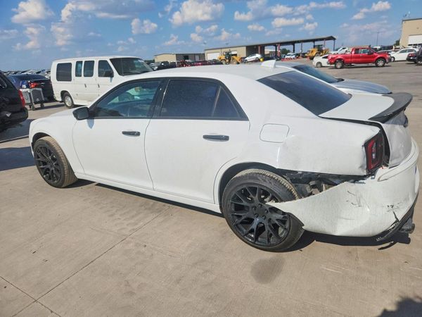 2019 CHRYSLER 300