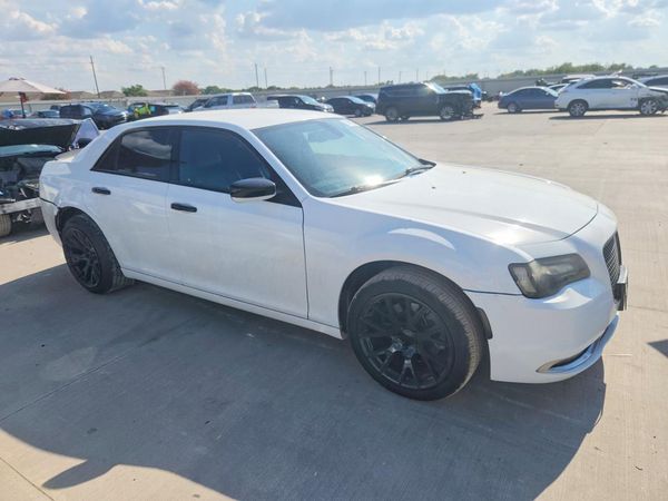 2019 CHRYSLER 300