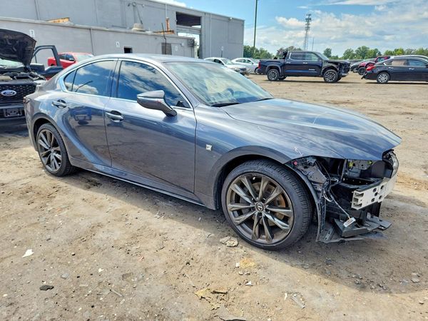 2023 LEXUS IS