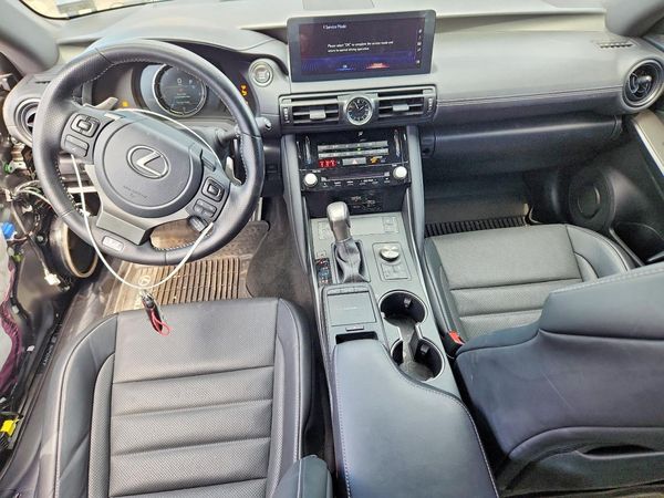 2023 LEXUS IS