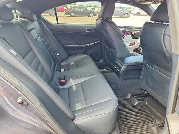 2023 LEXUS IS