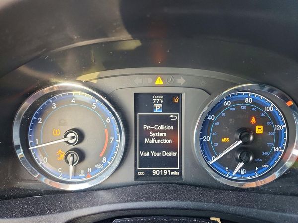 2017 TOYOTA COROLLA