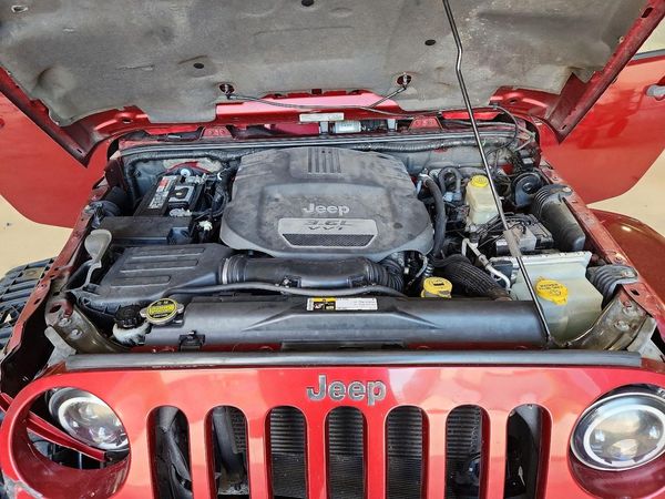 2013 JEEP WRANGLER Sahara