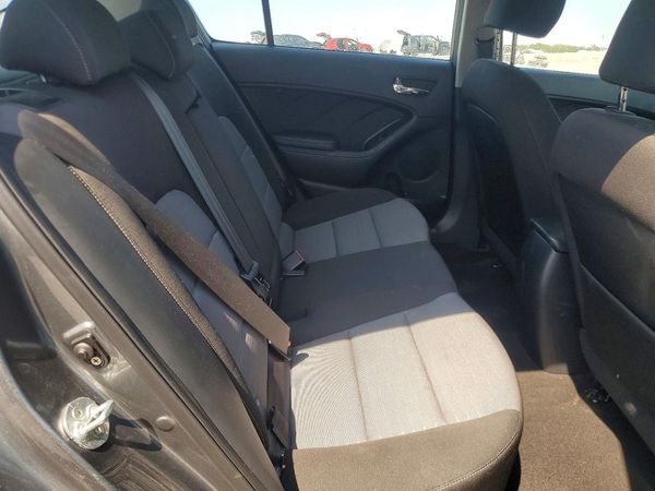 2016 KIA FORTE5 GL (Middle-Low Grade)