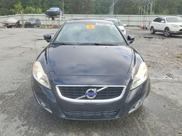 2013 VOLVO C70