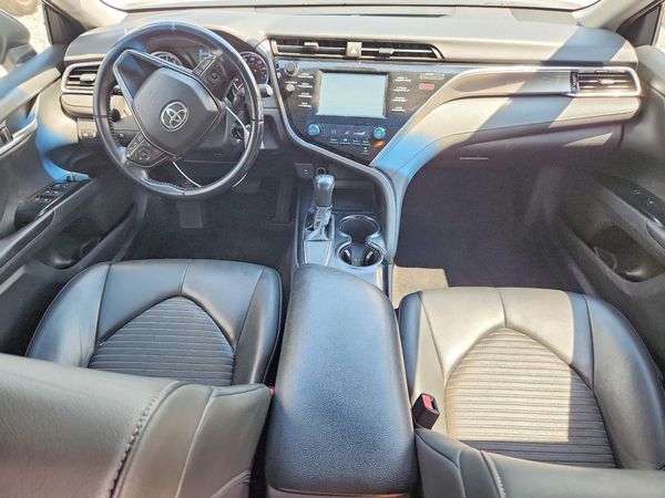2018 TOYOTA CAMRY