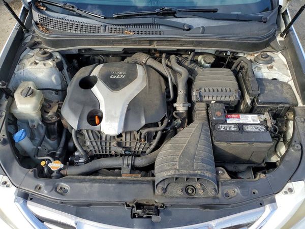 2012 HYUNDAI SONATA Middle level