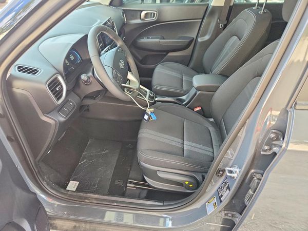 2026 HYUNDAI VENUE SEL, SEL w/ 2-Tone Roof