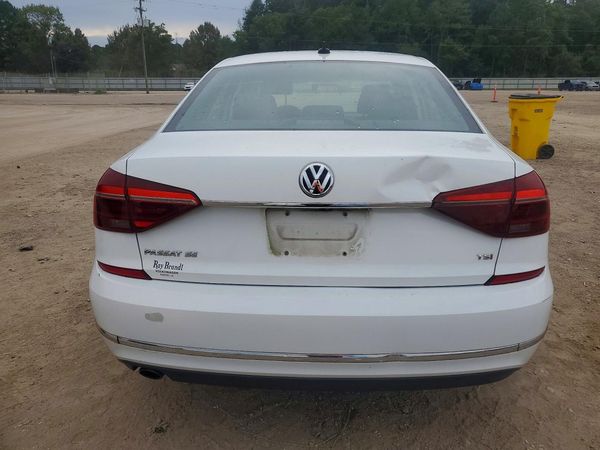 2017 VOLKSWAGEN PASSAT SE