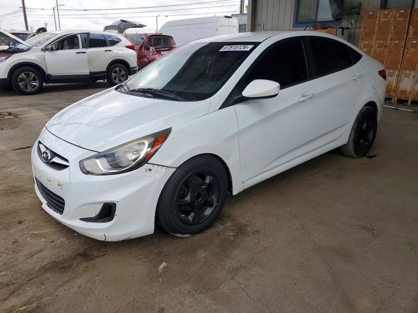 2013 HYUNDAI ACCENT