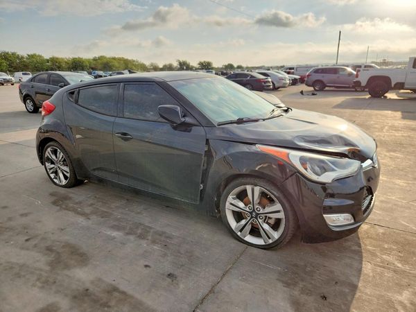 2017 HYUNDAI VELOSTER — Passenger 3/4