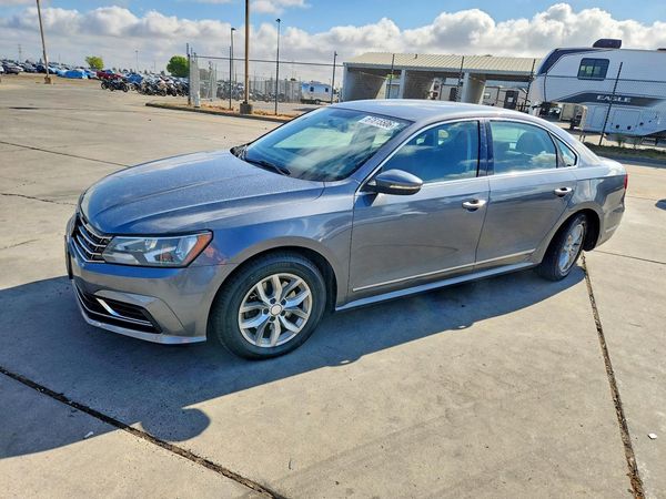 2017 VOLKSWAGEN PASSAT S — Front 3/4
