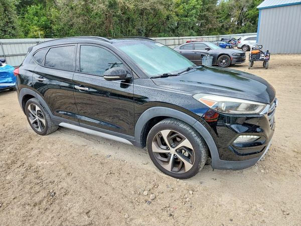 2018 HYUNDAI TUCSON — Passenger 3/4