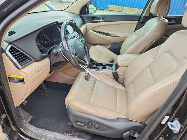 2018 HYUNDAI TUCSON — DENT