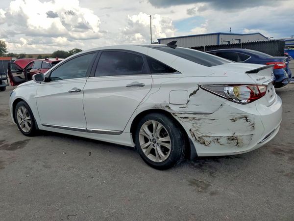 2012 HYUNDAI SONATA Middle level
