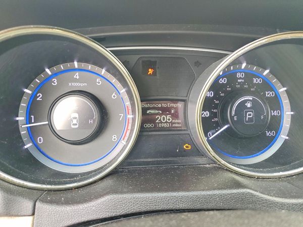 2012 HYUNDAI SONATA Middle level