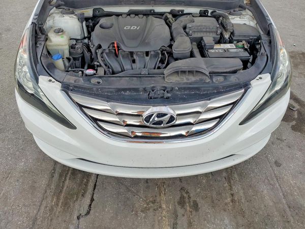 2012 HYUNDAI SONATA Middle level
