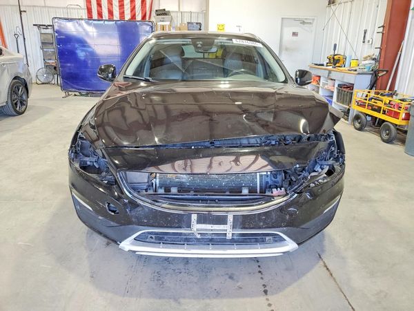 2018 VOLVO V60 CROSS COUNTRY