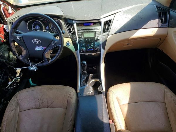2012 HYUNDAI SONATA Middle level