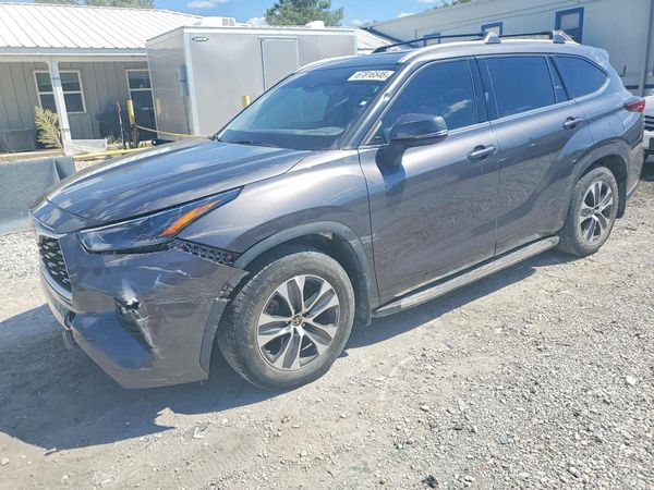 2022 TOYOTA HIGHLANDER