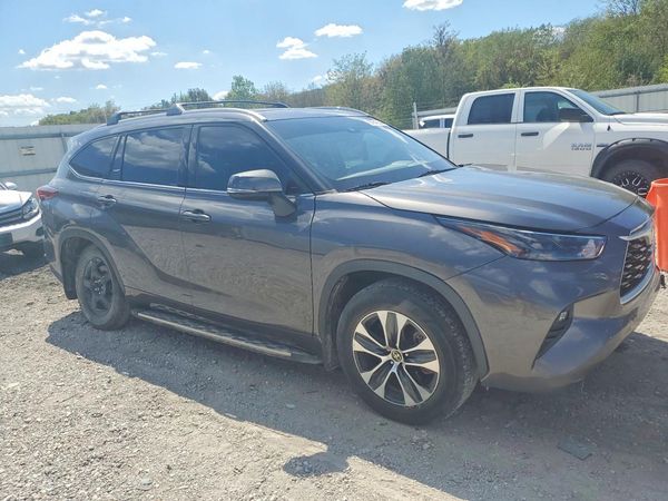 2022 TOYOTA HIGHLANDER