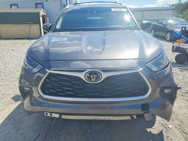 2022 TOYOTA HIGHLANDER