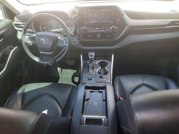 2022 TOYOTA HIGHLANDER