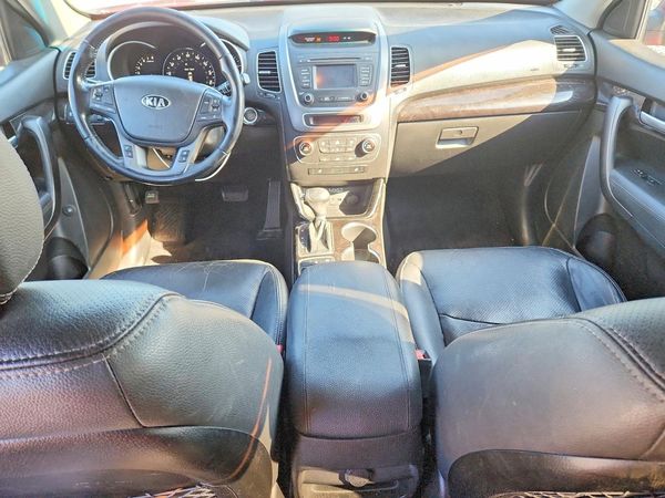 2014 KIA SORENTO