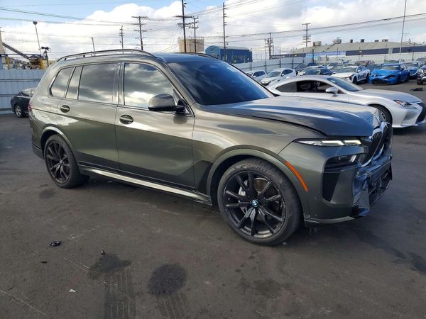2023 BMW X7