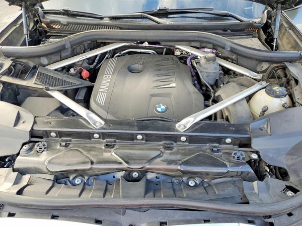 2023 BMW X7