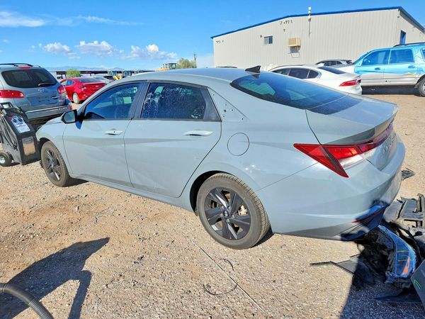 2021 HYUNDAI ELANTRA Blue