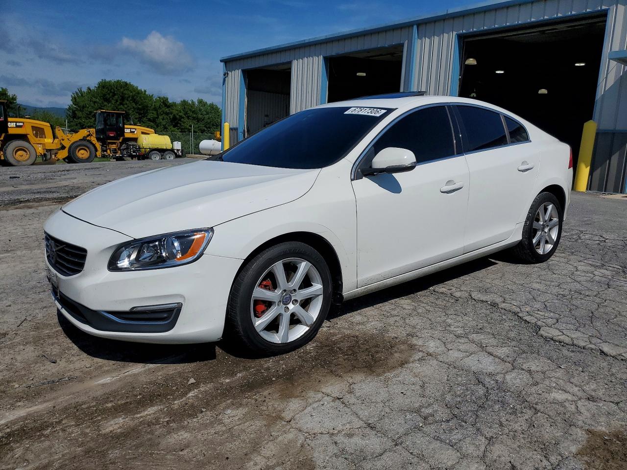 2016 VOLVO S60 SV33 Premier — Front 3/4