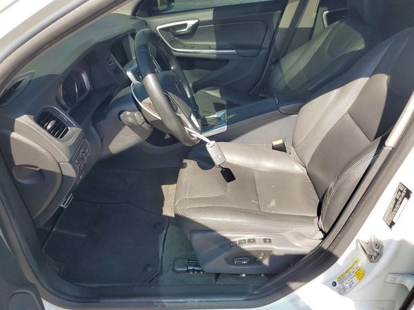 2016 VOLVO S60 SV33 Premier — DENT
