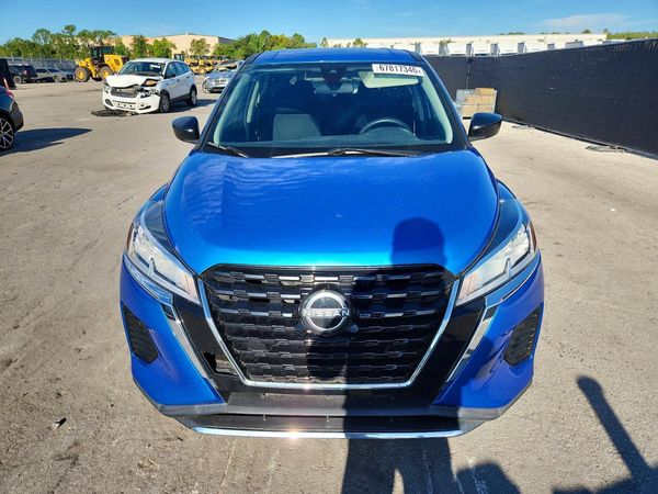 2023 NISSAN KICKS