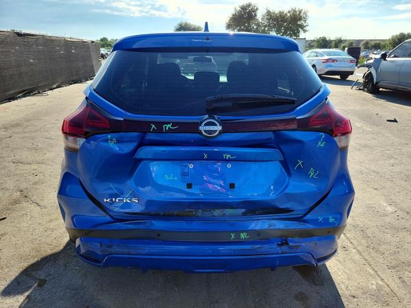 2023 NISSAN KICKS