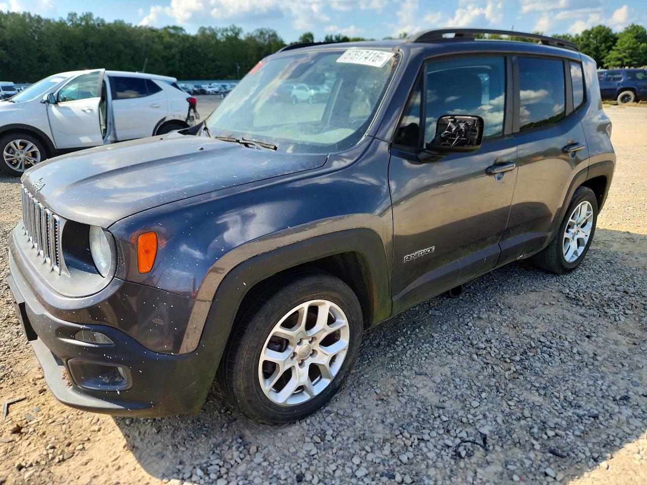 2017 JEEP RENEGADE — Front 3/4