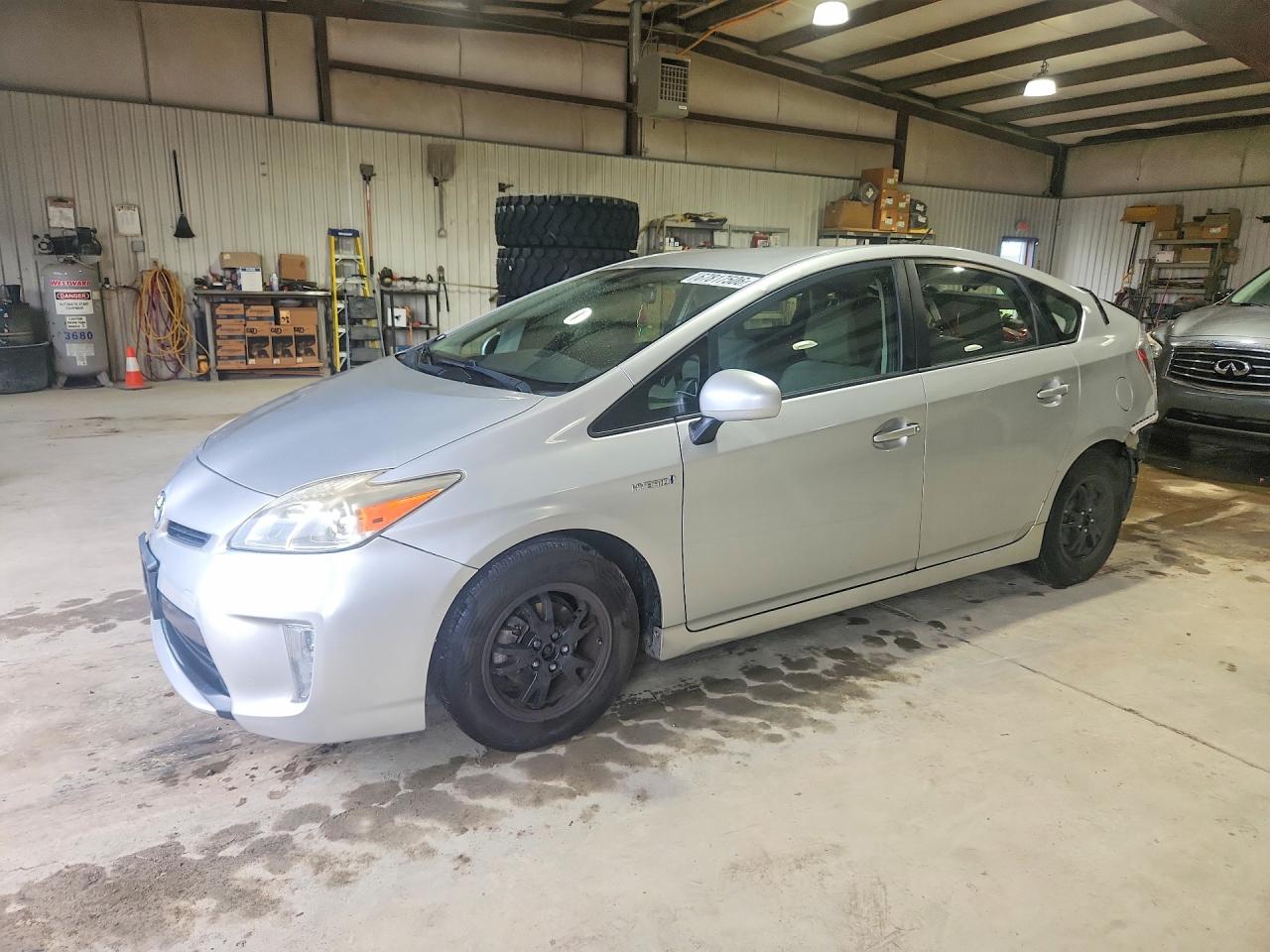 2015 TOYOTA PRIUS