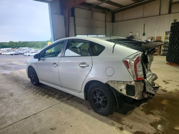 2015 TOYOTA PRIUS